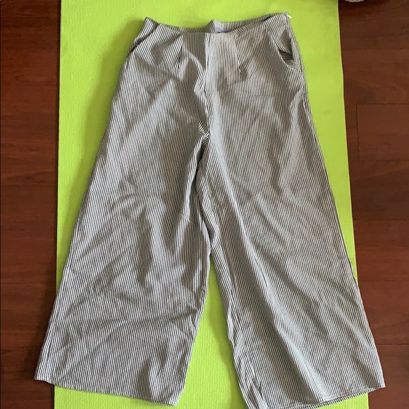 2 piece set top and bottom - Picture 3 of 3